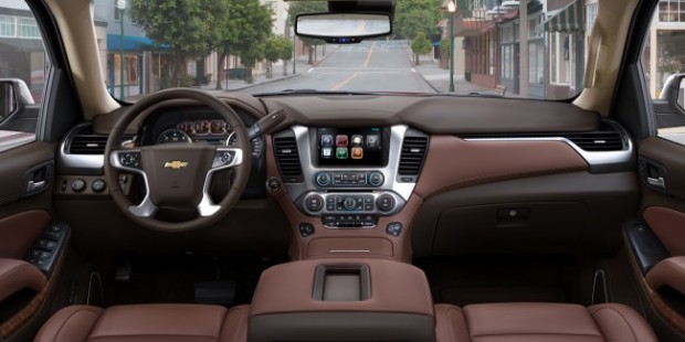 2015-Chevrolet-Tahoe-CenterConsole-005-650x325